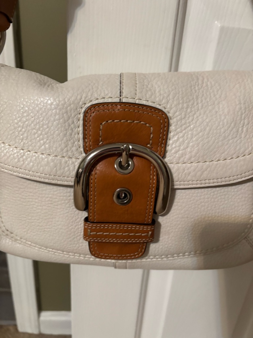 Coach Y2K Classic SOHO Cream Shoulder Bag with Tan Leather Trim - Picture 4 of 11